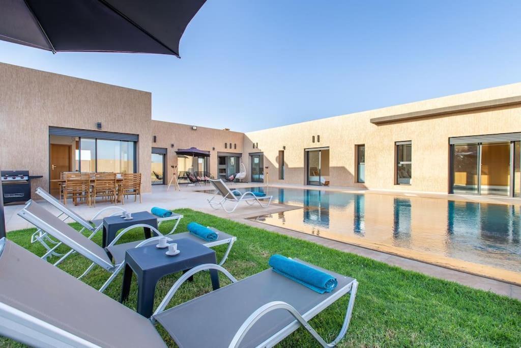 فيلة Kassia , Jacuzzi, Hamman, Jeux…