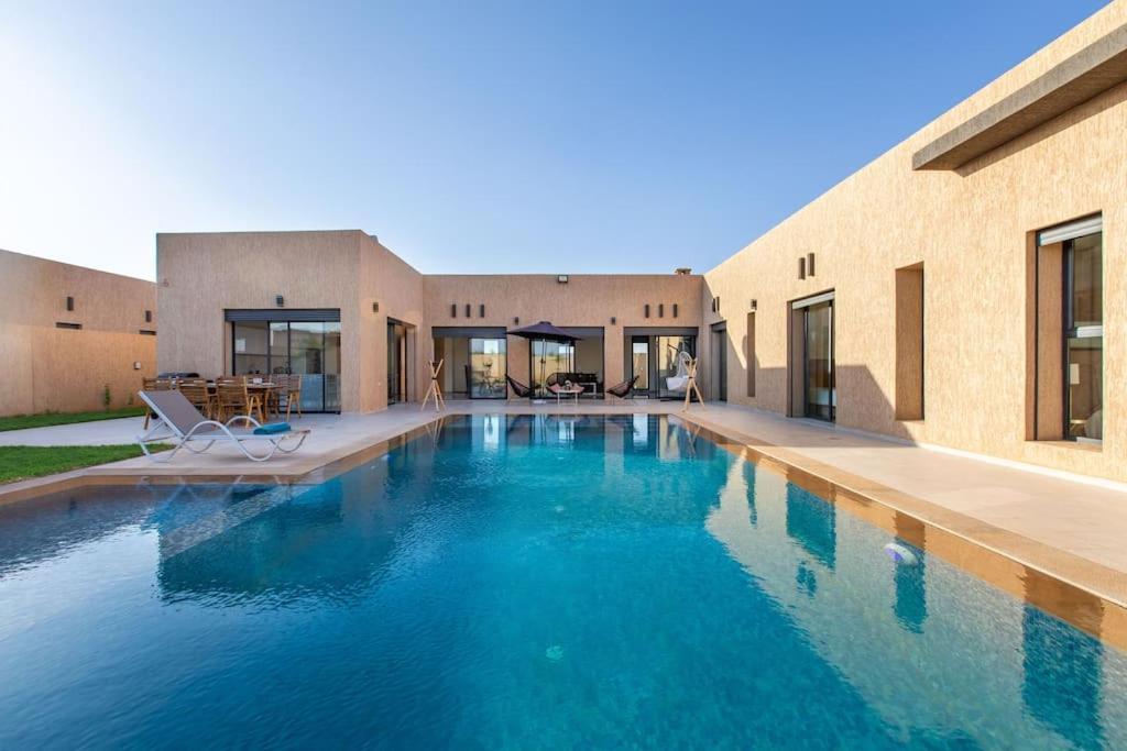 فيلة Kassia , Jacuzzi, Hamman, Jeux… *